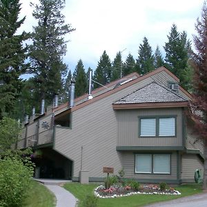 Akiskinook Lake Resort! 1 Bedroom Condo! Indoor Pool And Hot Tub- Squash, Tennis, Pickle, Basket Ball Courts! Enjoy Swimming, Boating, Sandy Beach, Golfing, Playground! Rent Weekly Or Daily Or Monthly At 1799-Month